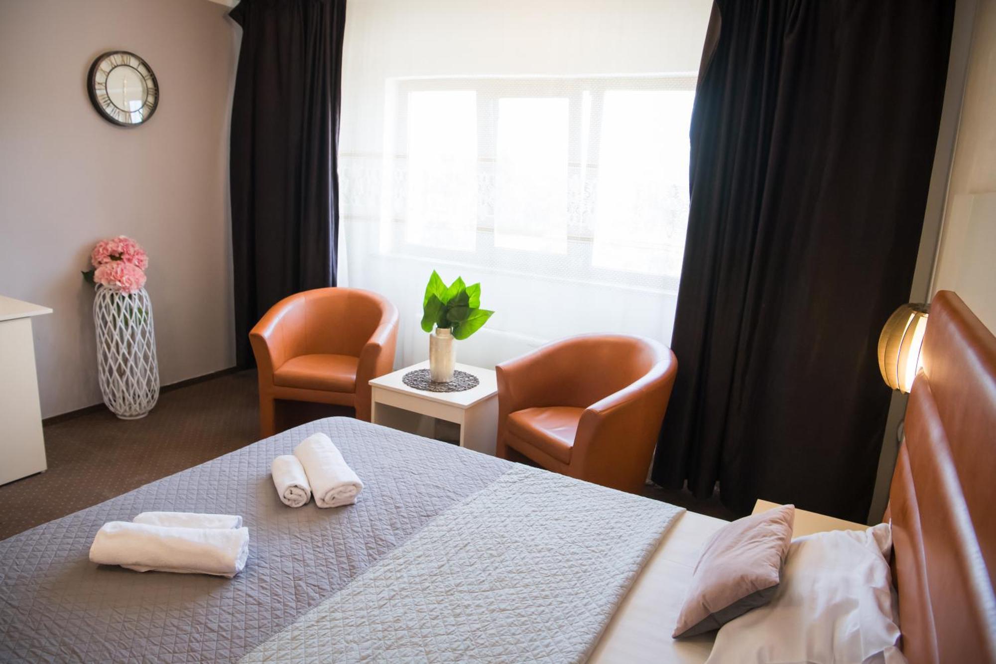 Mbi Travel Inn クラヨーヴァ エクステリア 写真