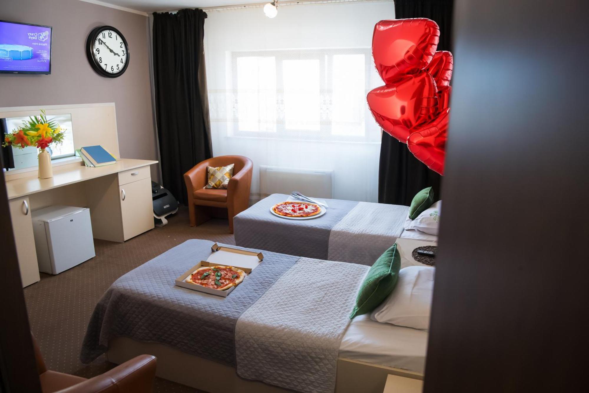 Mbi Travel Inn クラヨーヴァ エクステリア 写真