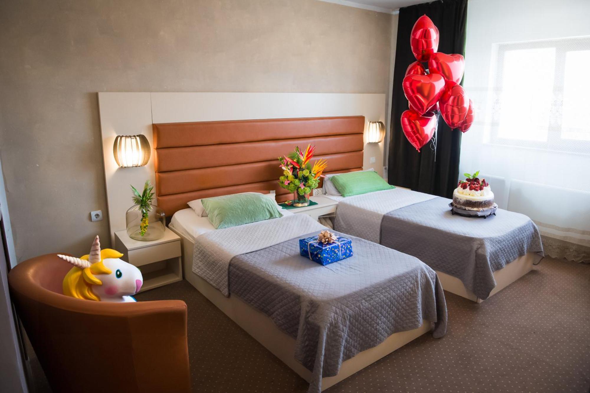 Mbi Travel Inn クラヨーヴァ エクステリア 写真